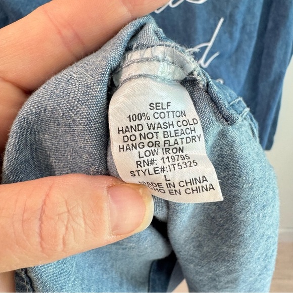 Gypsy Warrior Embroidered “Rules Breed Rebels” Denim Button Up Shirt Large - Picture 4 of 4